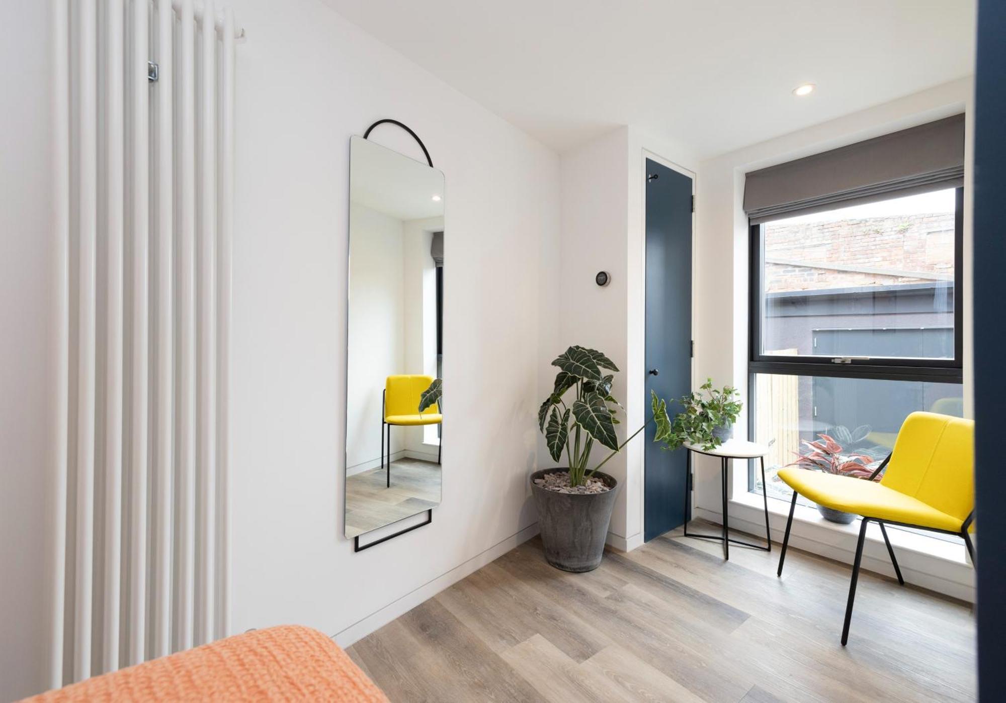 Charming Studios Near Holyrood Park & Calton Hill Единбург Номер фото