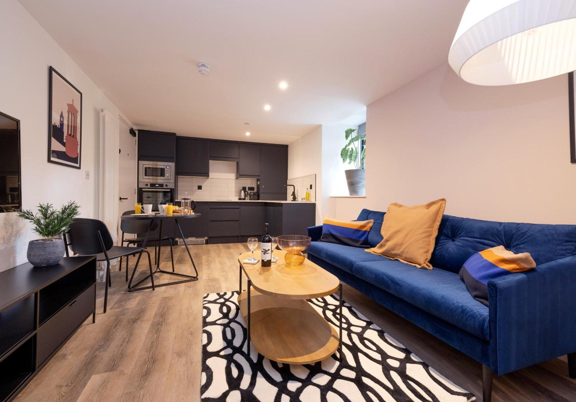 Charming Studios Near Holyrood Park & Calton Hill Единбург Номер фото