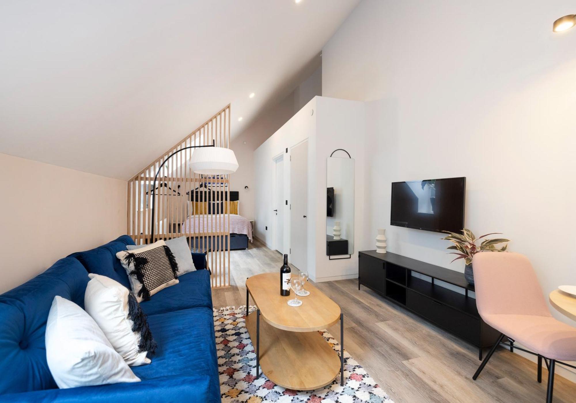 Charming Studios Near Holyrood Park & Calton Hill Единбург Номер фото