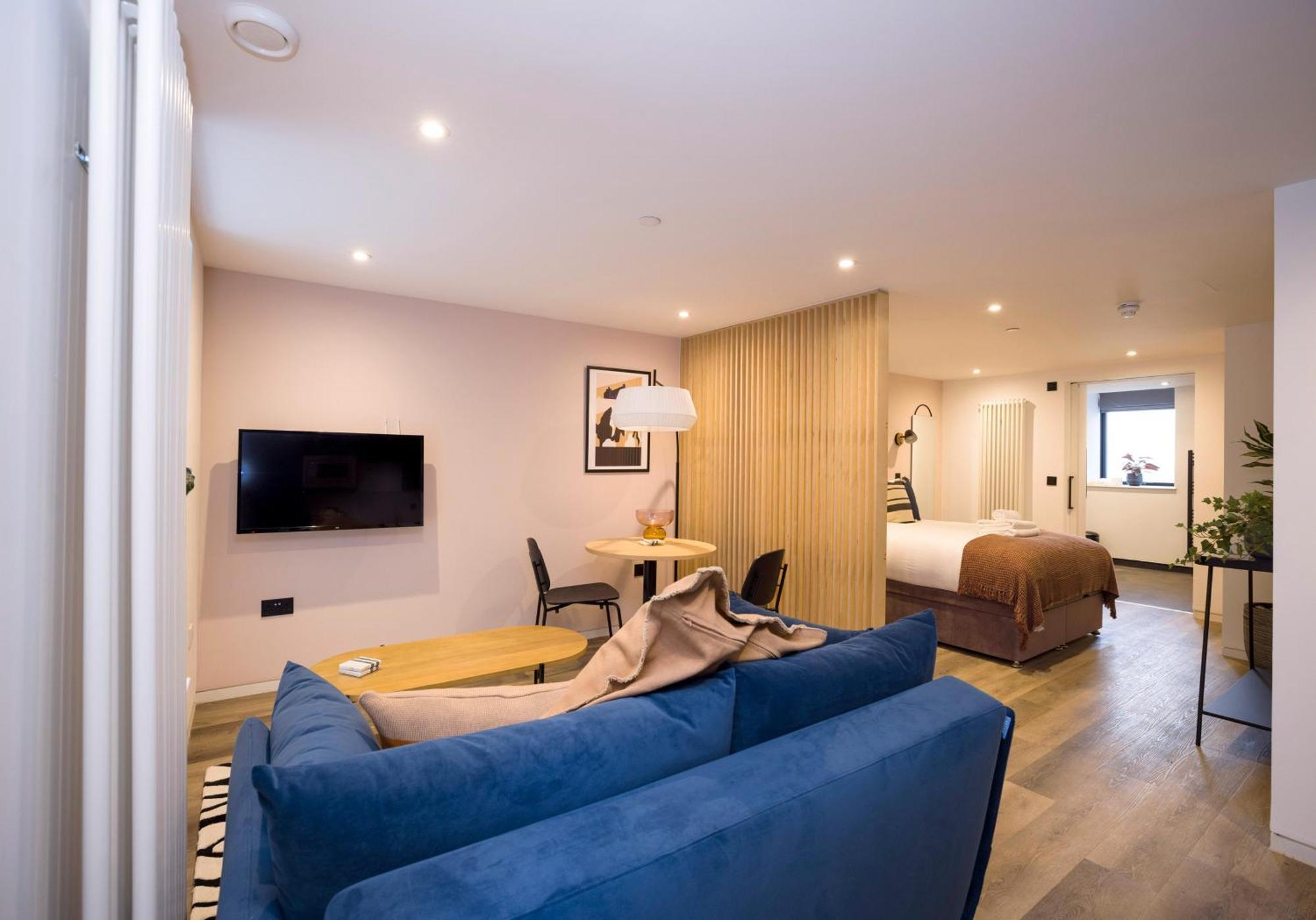 Charming Studios Near Holyrood Park & Calton Hill Единбург Екстер'єр фото